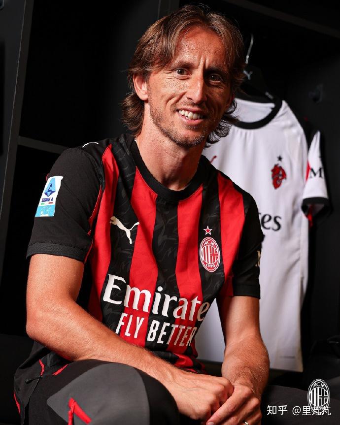 德天空：除拜仁外所有德甲俱乐部均有意波鸿19岁中场伦茨