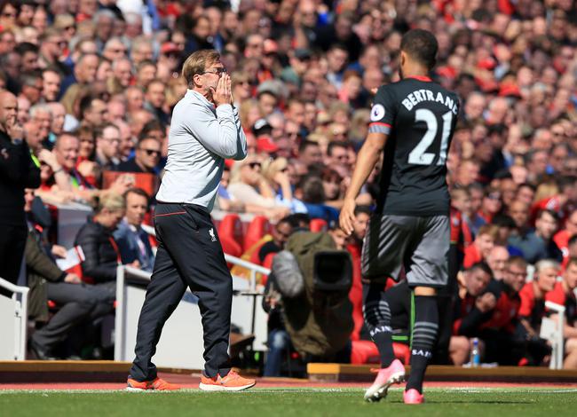 英超战报：亚当斯中圈吊门，勒菲传射，桑德兰3-2伯恩茅斯