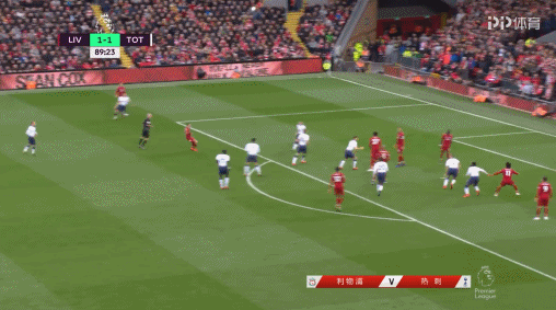 英媒：罗克回归巴甲后浴火重生，曼联盼补强锋线已对他关注